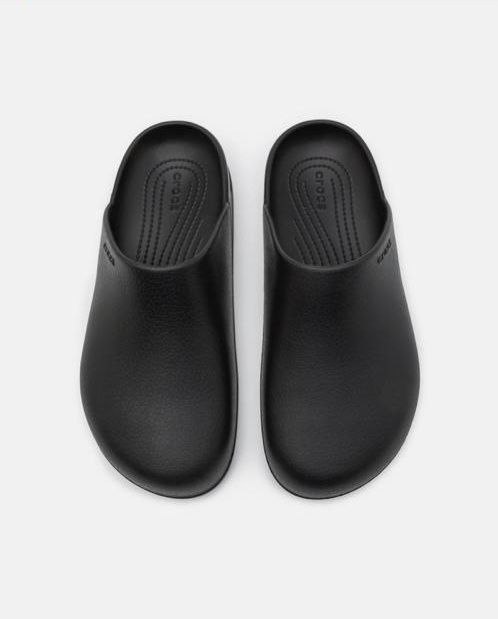 5931373733430281052 Dylan Clogs in Black - Crocs