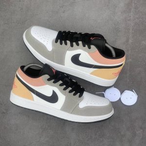 Air Jordan 1 Low SE "Flight Club"