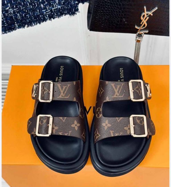 Luxury Louis-Vuitton Slides
