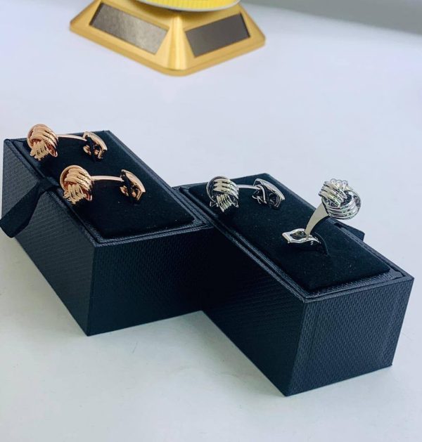 Cufflinks