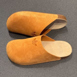 Fashion Cop Slides - Adidas