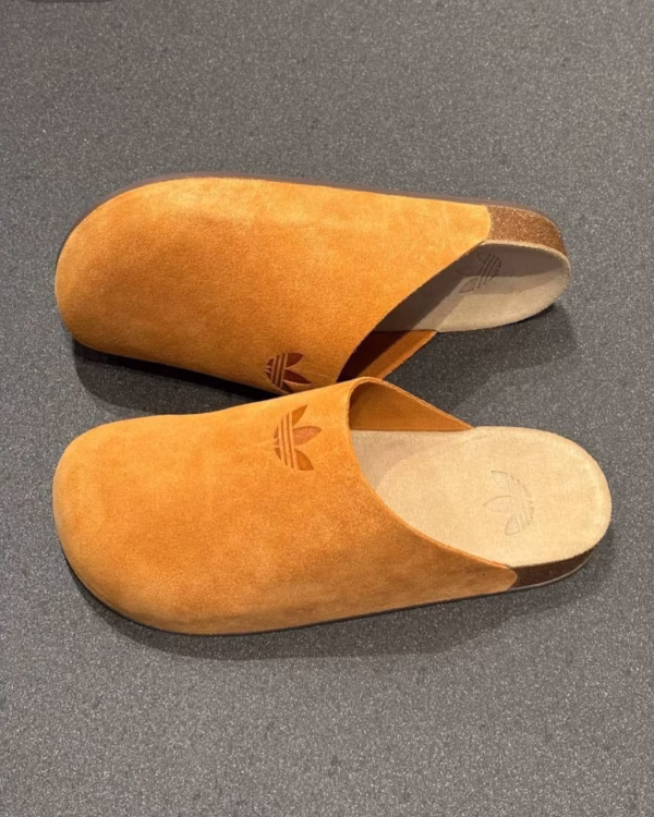 Fashion Cop Slides - Adidas