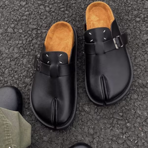 IMG_20251016_172449_523 Noir Split-Toe Buckle Clogs