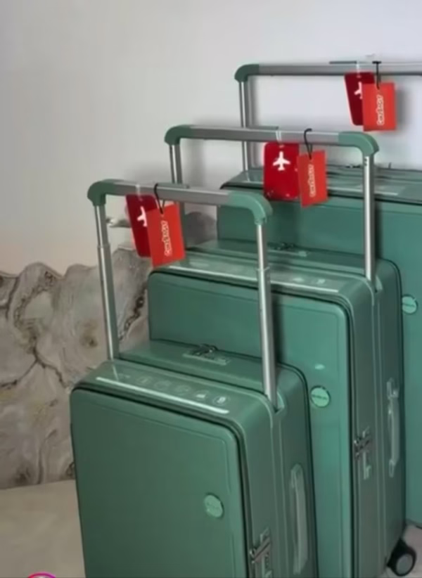 20251216_184915 LUXE VOYAGER HARD-SHELL TRAVEL SET