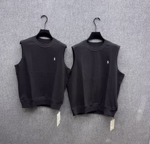 SLEEK ESSENTIAL SLEEVELESS TOP