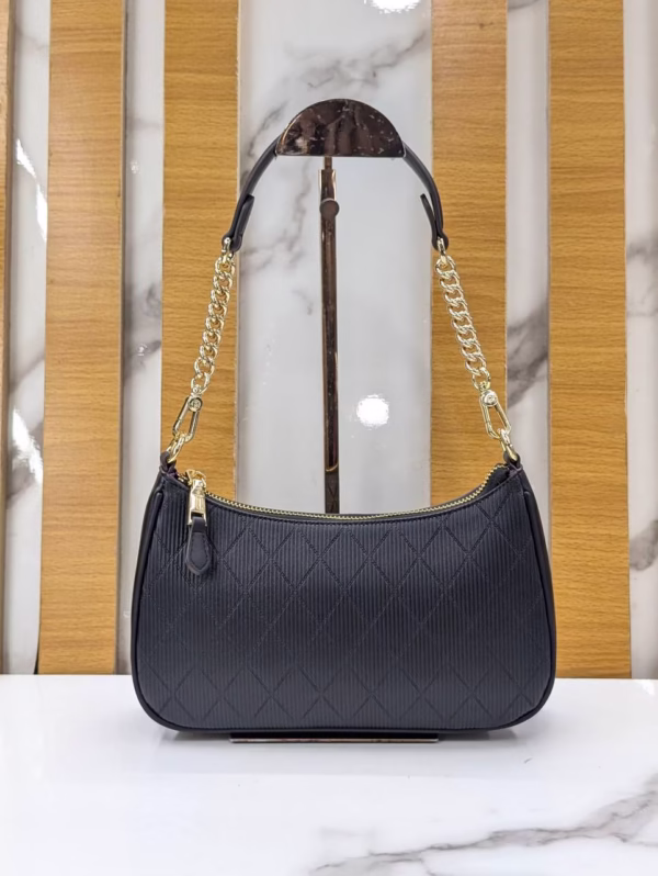 IMG_20251216_155158_629 LUXE CHAINED RIBBED SHOULDER BAG