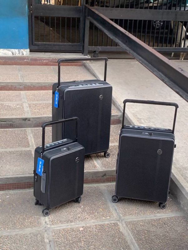 IMG_20251216_184028_431 LUXE VOYAGER HARD-SHELL TRAVEL SET