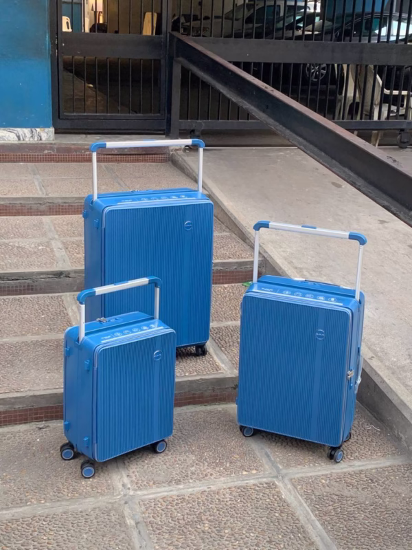 IMG_20251216_184028_676 LUXE VOYAGER HARD-SHELL TRAVEL SET