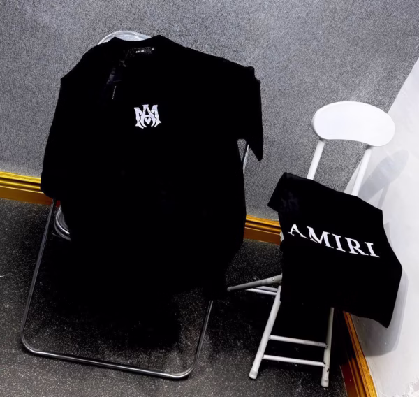 Signature Crest T-Shirt