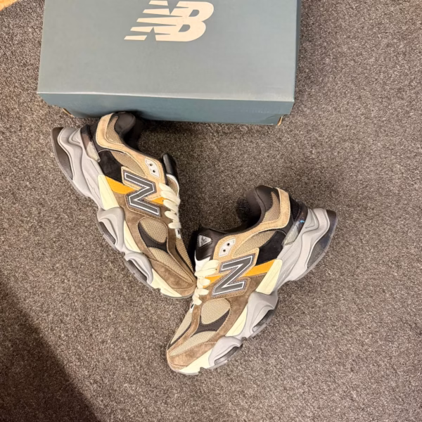 New Balance 9060 Sneakers