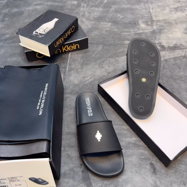 Marcelo Burlon Cross Slides