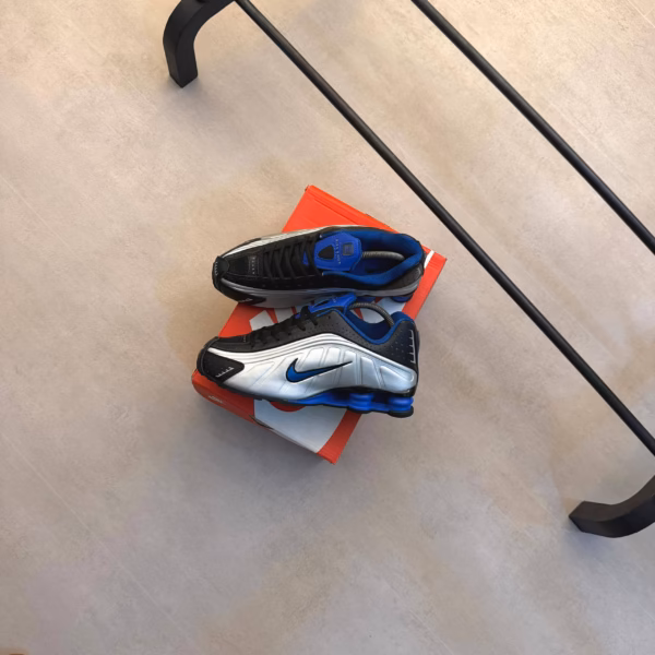 Nike Shox R4 “Metallic Silver”