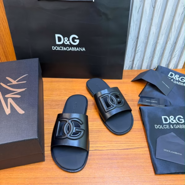 b022c154-570d-48fd-ae16-c775866b31bf Monogram Comfort Slides