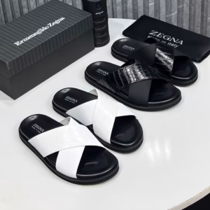 c585cc71-f7df-46d9-a8ce-67498addc956(2) Cross-Strap Luxury Slides